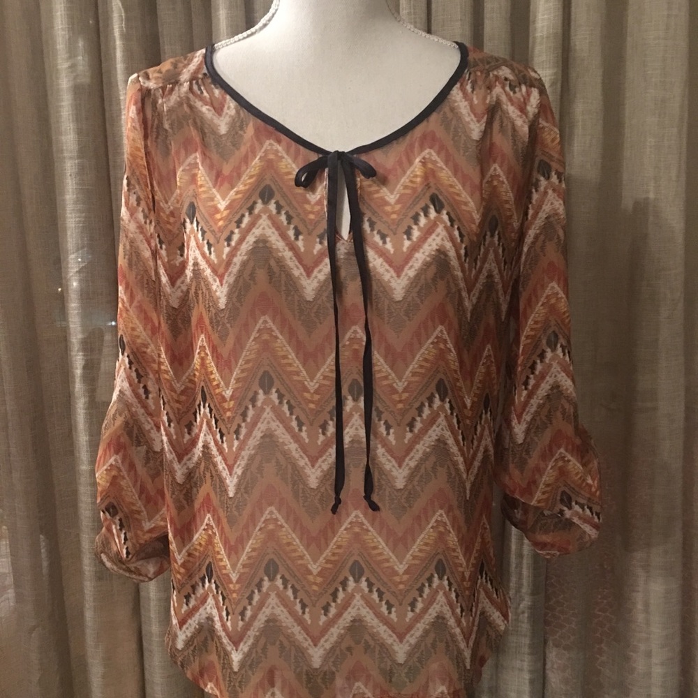 🛍 3 for $12 | sheer printed long-sleeved top